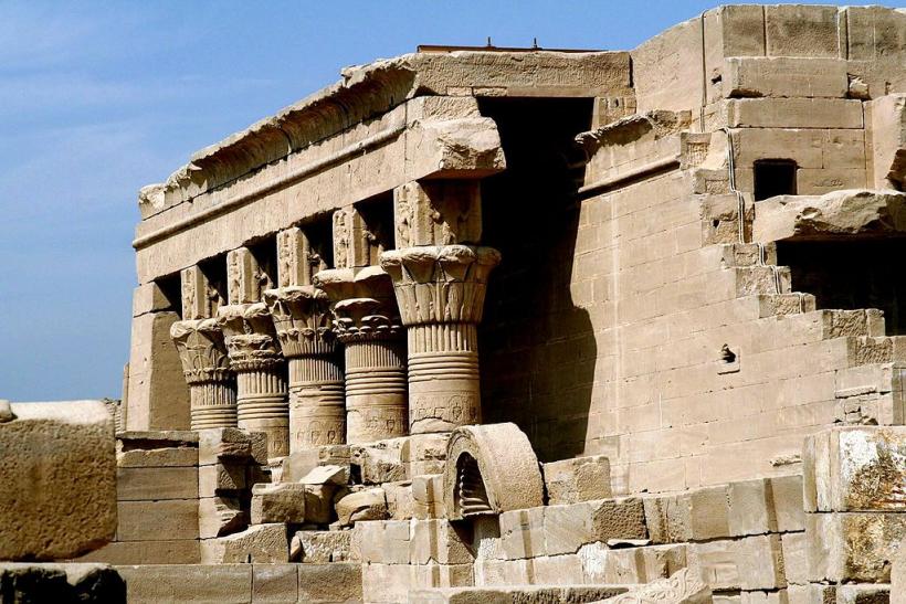 1024px-SFEC_EGYPT_DENDERA_2006-005