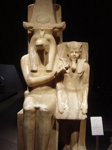 Amenhotep_III_and_Sobek1
